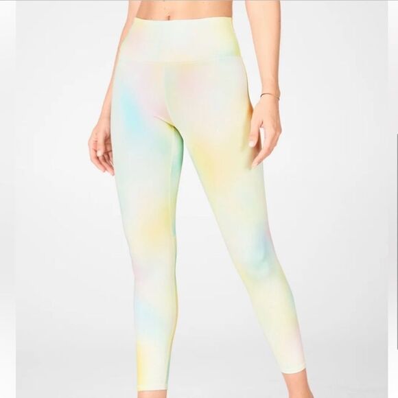 Fabletics Boost 7/8 Legging Blur Lemon Creme NEW FLAWS - Picture 4 of 13